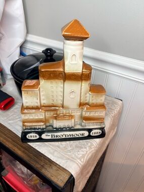 Jim Beam Vintage The Broadmoor Ceramic Building Decanter - Cream and Brown
